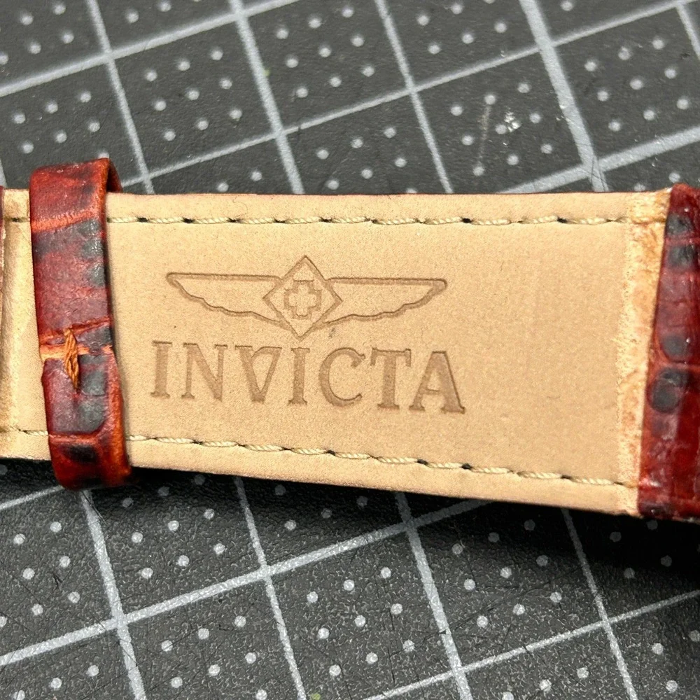 Invicta 5726 Mens Watch Silver Sunburst Dial Brown Leather Strap Swiss Movt 33mm